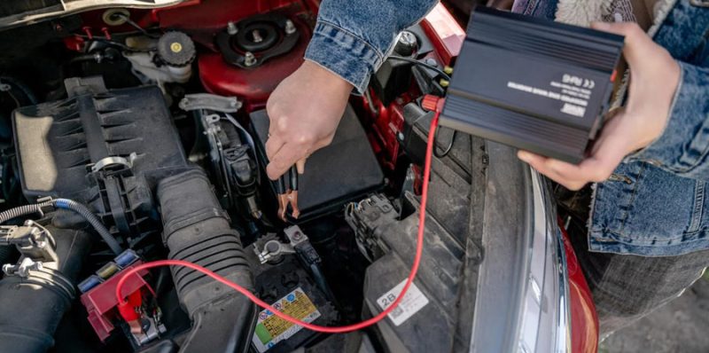 connecting the power inverter to your car battery