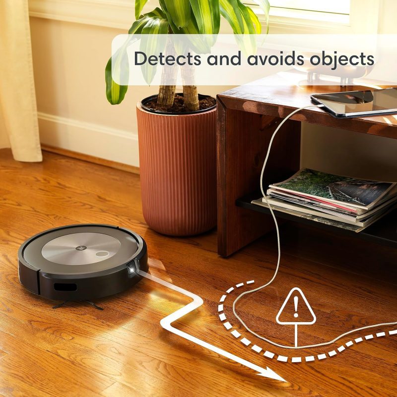 iRobot Roomba Combo j5 robot vacuum identifying a high dirt area with Dirt Detect Technology