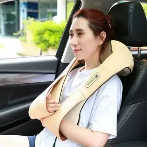 Фото массажной подушки для шеи и спины для автолюбителей