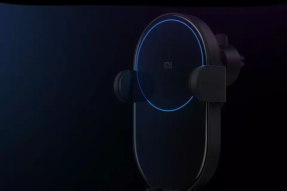 Фото Держатель с беспроводной заряднкой Xiaomi Mi 20W Wireless Car Charger